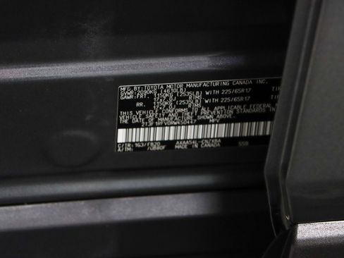 Used 2024 Toyota RAV4 LE AWD/4WD image 31