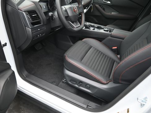 New 2026 Nissan Rogue SV image 12