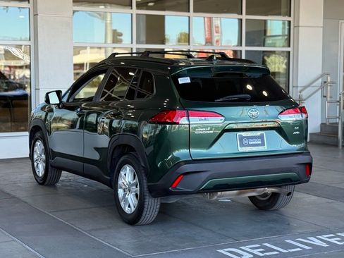 Used 2022 Toyota Corolla Cross LE image 9