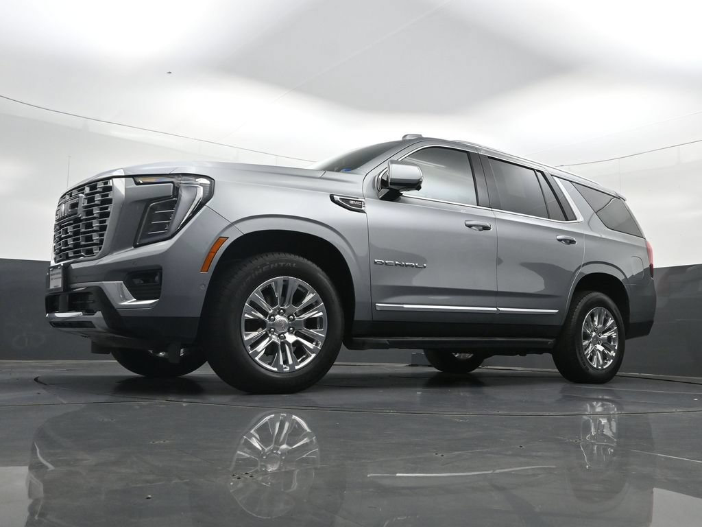 Used 2025 GMC Yukon Denali AWD/4WD image 32
