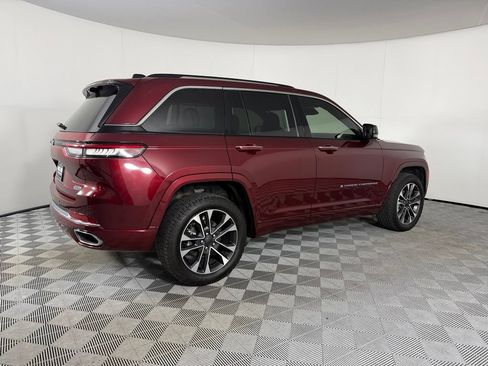 Used 2023 Jeep Grand Cherokee Overland AWD/4WD image 8