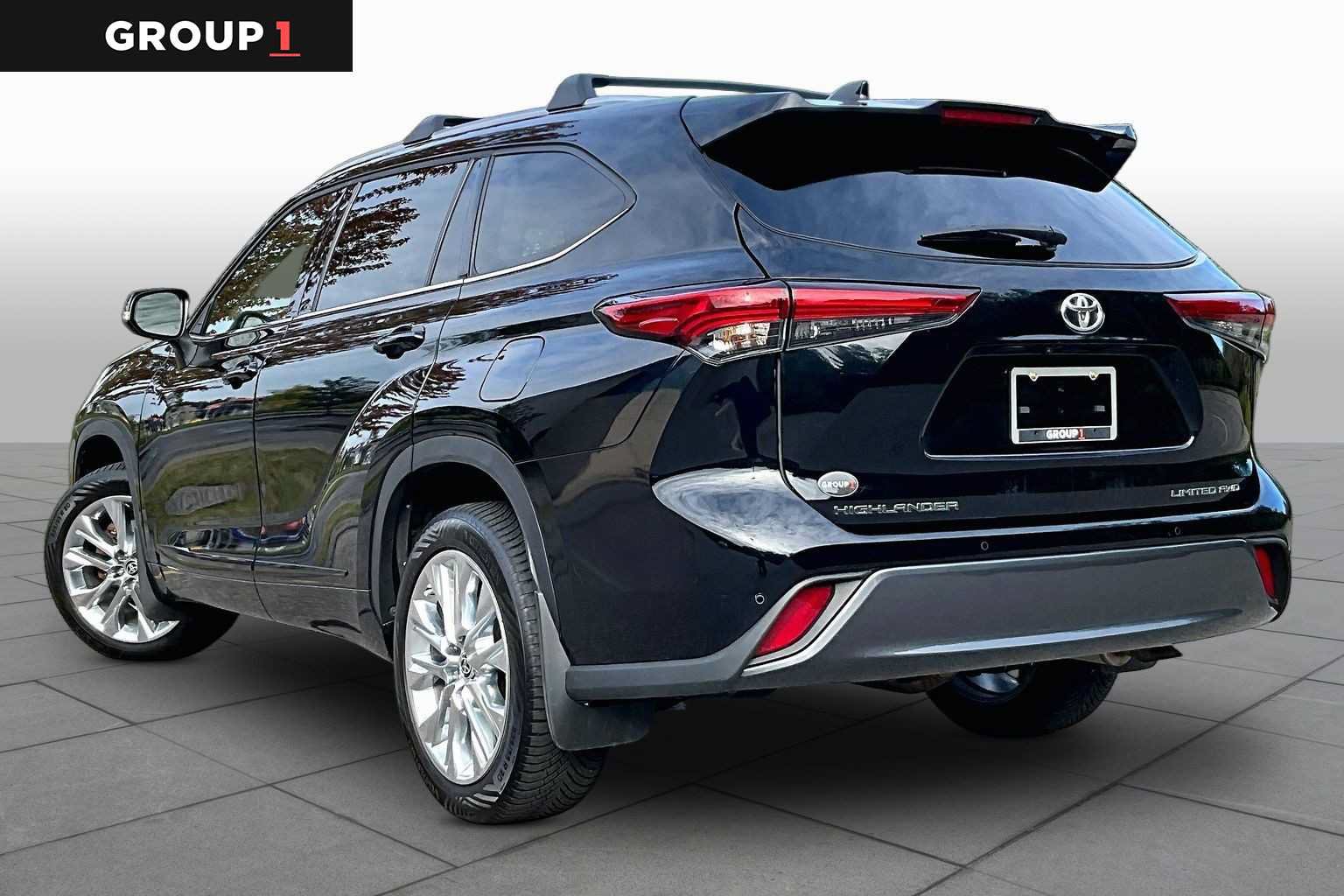 Used 2023 Toyota Highlander Limited AWD/4WD image 12