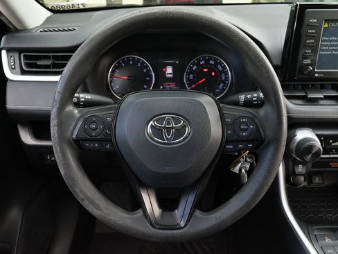 Used 2020 Toyota RAV4 LE image 20