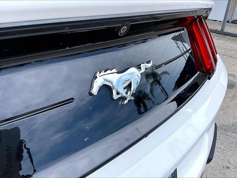 Used 2022 Ford Mustang Coupe RWD image 21