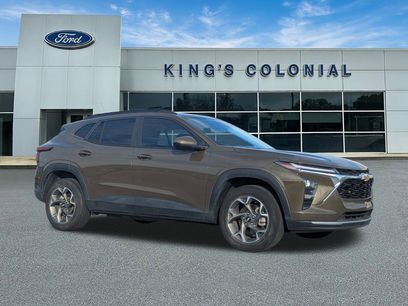 Used 2024 Chevrolet Trax LT w/ Driver Confidence Package