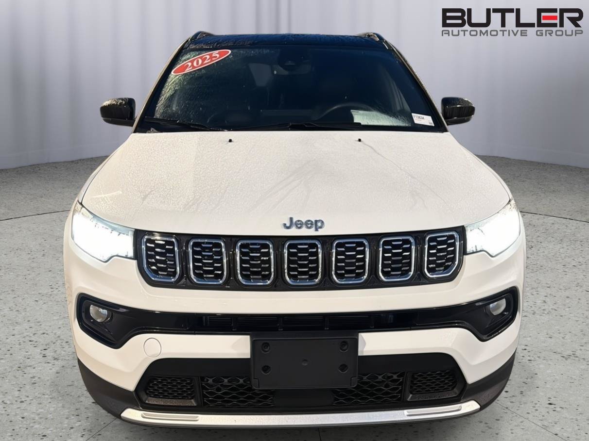 Used 2025 Jeep Compass Limited AWD/4WD image 9