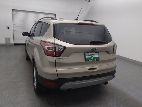 Used 2018 Ford Escape SE image 6