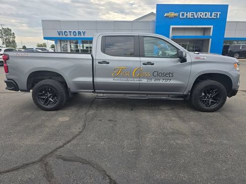 Used 2024 Chevrolet Silverado 1500 LT Trail Boss w/ LT Trail Boss Premium Package AWD/4WD image 7