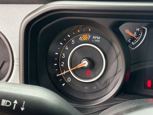 Used 2024 Jeep Wrangler Sport S image 36