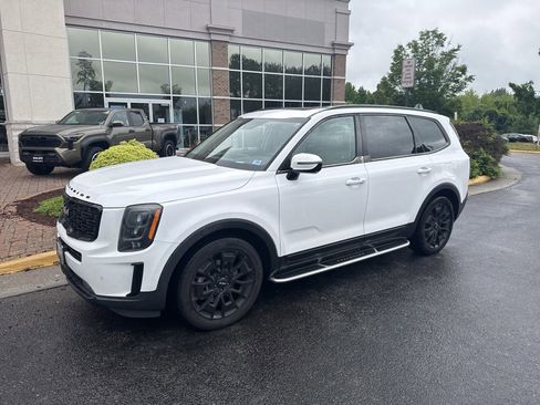 Used 2022 Kia Telluride SX w/ SX Prestige Package AWD/4WD image 4