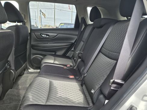 Used 2020 Nissan Rogue SV image 27