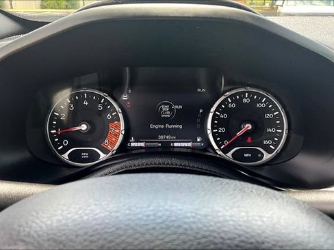 Used 2022 Jeep Renegade Latitude w/ Convenience Group AWD/4WD image 12