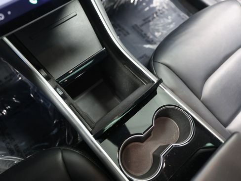 Used 2018 Tesla Model 3 Mid Range image 30