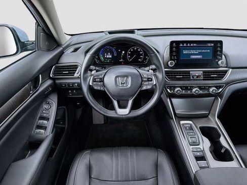 Used 2022 Honda Accord Touring image 16