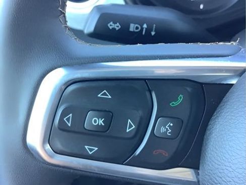 Used 2024 Jeep Wrangler Unlimited Sahara image 29