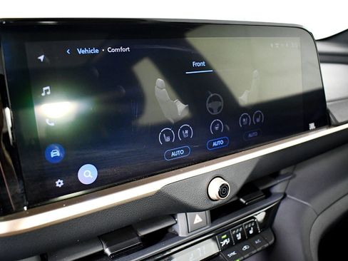 Used 2023 Toyota Crown Platinum image 30