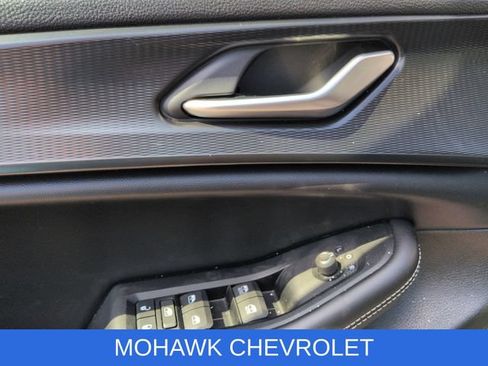 Used 2023 Jeep Grand Cherokee Altitude AWD/4WD image 23