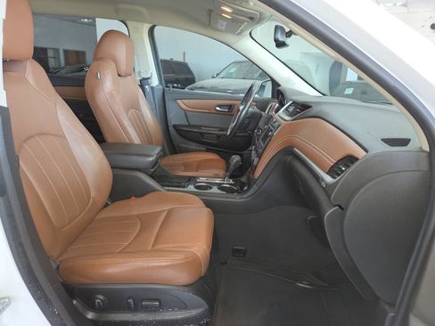 Used 2016 Chevrolet Traverse LTZ AWD/4WD image 33