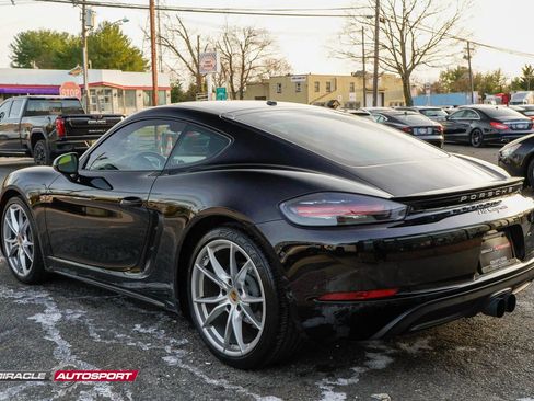 Used 2018 Porsche 718 Cayman image 5