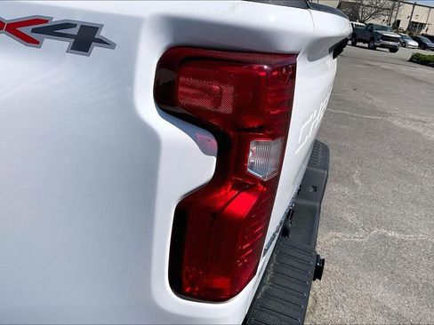 Used 2022 Chevrolet Silverado 2500 Custom AWD/4WD image 29