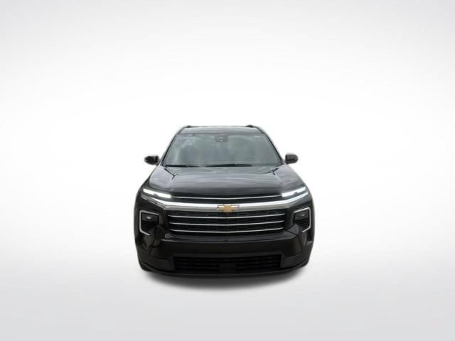 Used 2025 Chevrolet Traverse LT FWD image 8