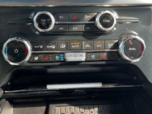 Used 2025 Ford F150 Lariat w/ Equipment Group 501A Mid AWD/4WD image 38
