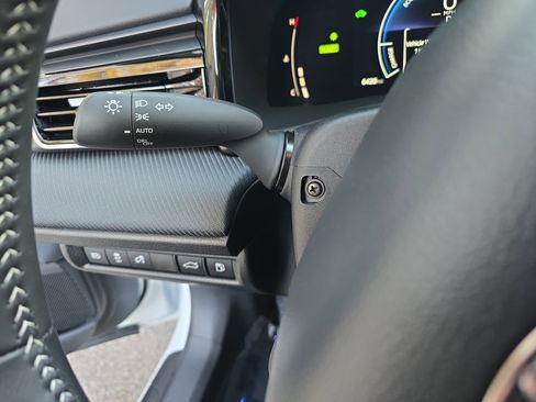 Used 2025 Toyota Camry SE image 26