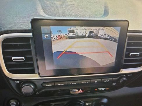 Used 2024 Hyundai Venue SEL image 6