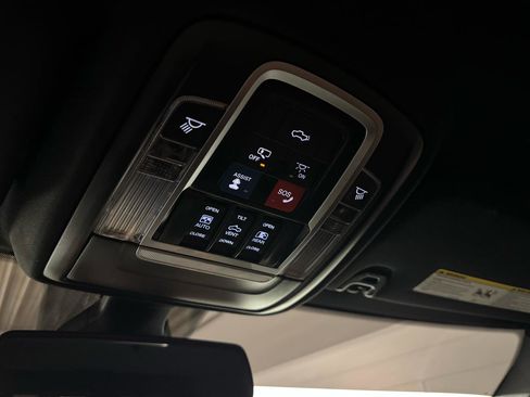 Used 2024 RAM 3500 Limited w/ Towing Technology Group image 34