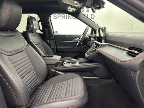 New 2026 Ford Explorer ST-Line w/ ST-Line Street Pack image 11