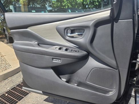Used 2017 Nissan Murano Platinum w/ Platinum Technology Package FWD image 17