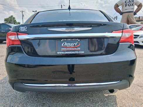 Used 2014 Chrysler 200 LX FWD image 6