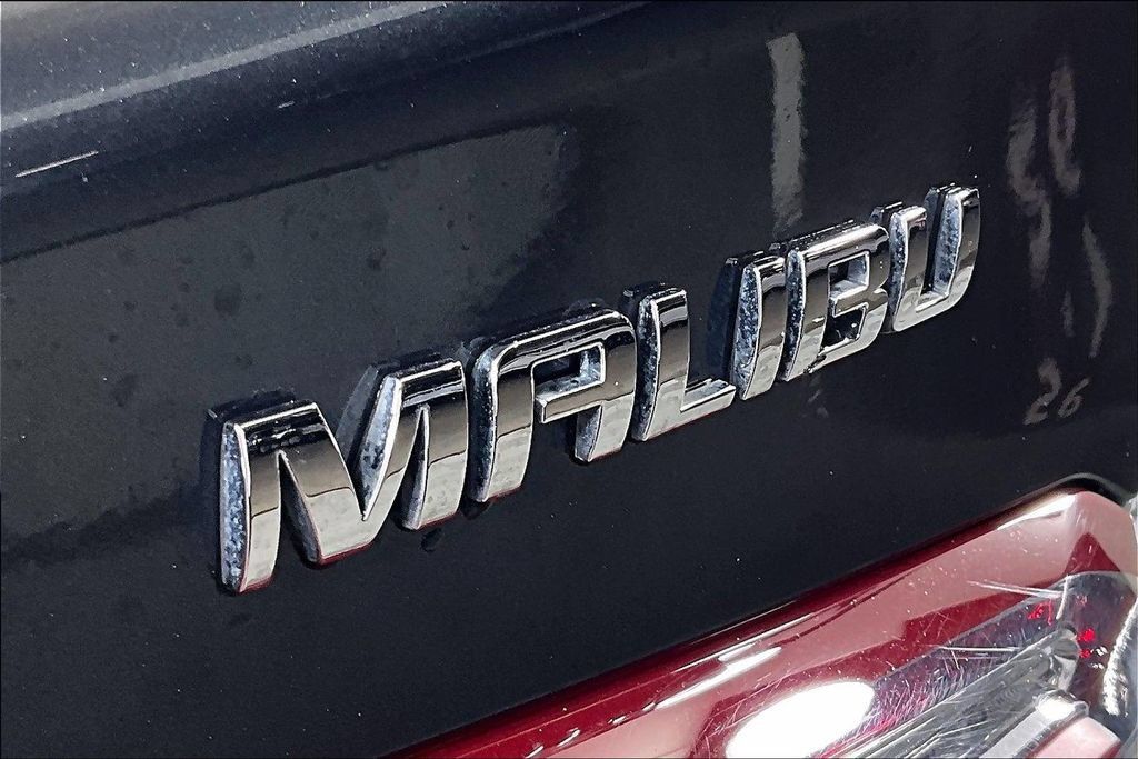 Used 2021 Chevrolet Malibu LT FWD image 30