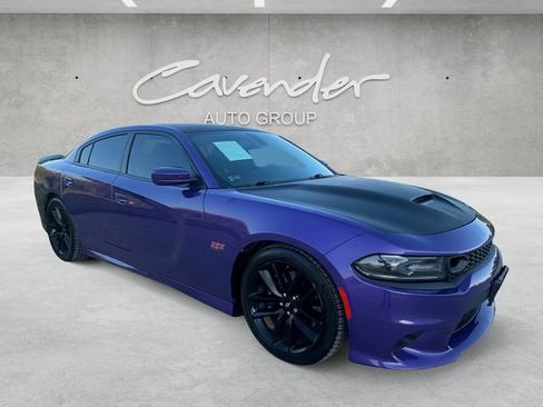 Used 2019 Dodge Charger Scat Pack RWD image 2