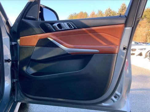 Certified 2025 BMW X7 M60i w/ Climate Comfort Package image 23
