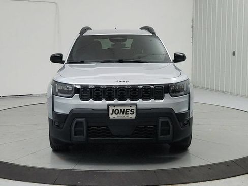 New 2026 Jeep Cherokee Laredo AWD/4WD image 2