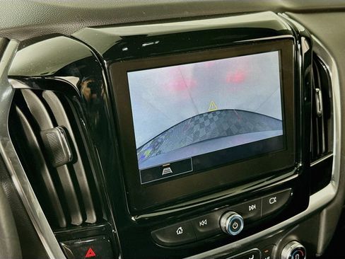 Used 2022 Chevrolet Traverse LT AWD/4WD image 12