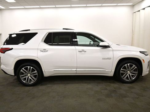 Used 2023 Chevrolet Traverse High Country image 8