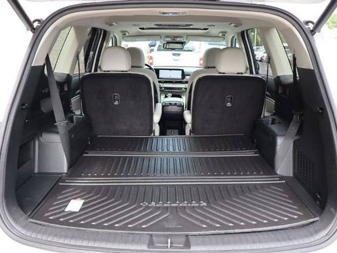 Used 2023 Kia Telluride EX w/ EX Captain's Chair Package AWD/4WD image 31