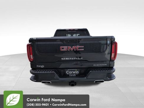 Used 2022 GMC Sierra 1500 Denali w/ Denali Reserve Package AWD/4WD image 4