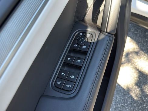 Certified 2026 Porsche Cayenne image 8