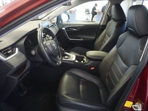 Used 2019 Toyota RAV4 Limited w/ Advanced Technology Package AWD/4WD image 23
