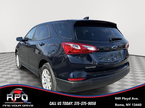 Used 2020 Chevrolet Equinox LS w/ LS Convenience Package image 3