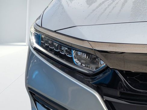 Used 2018 Honda Accord Sport image 8