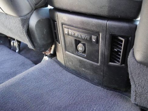 Used 2014 RAM 3500 Laramie image 20