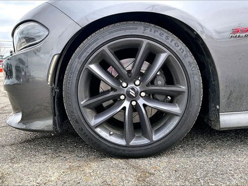 Used 2019 Dodge Charger Scat Pack image 4