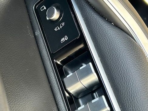 Used 2024 Jaguar F-PACE R-Dynamic S image 27