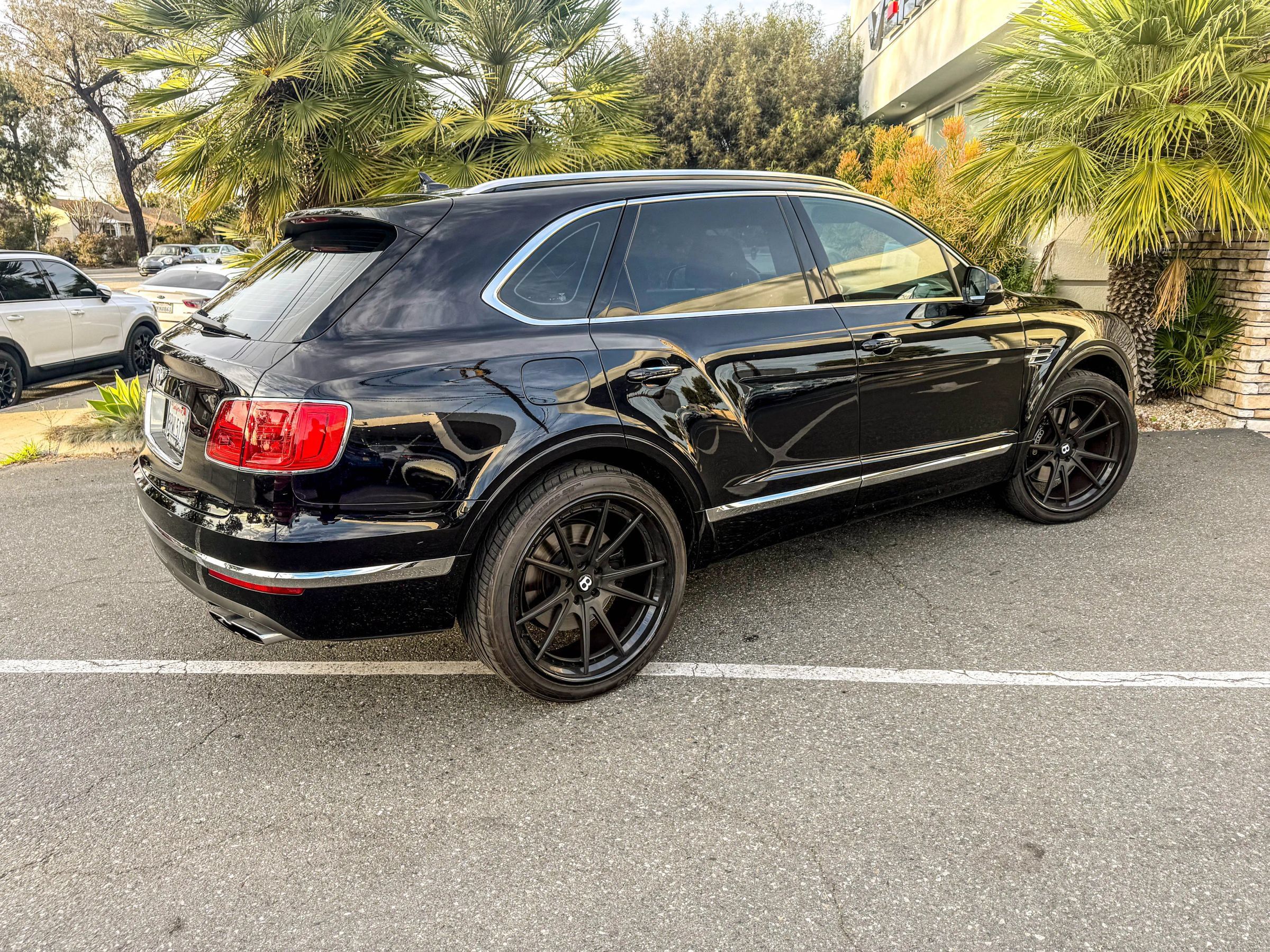 Used 2020 Bentley Bentayga AWD/4WD image 8