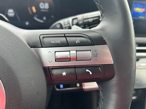 Used 2025 Hyundai Tucson Limited image 18