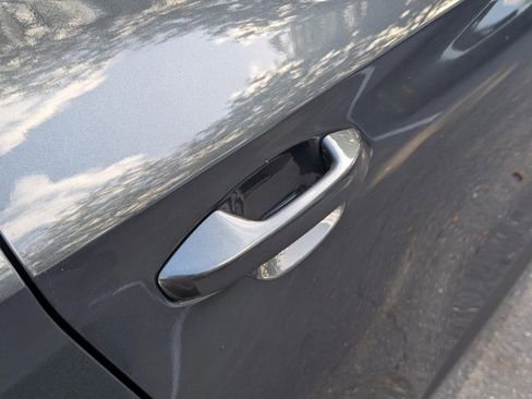 Certified 2025 Kia Seltos SX w/ SX Sunroof Package image 26